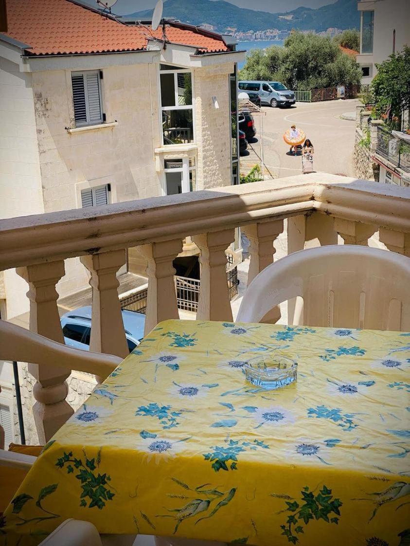 Apartments Dunja Ilha Sveti Stefan Exterior foto